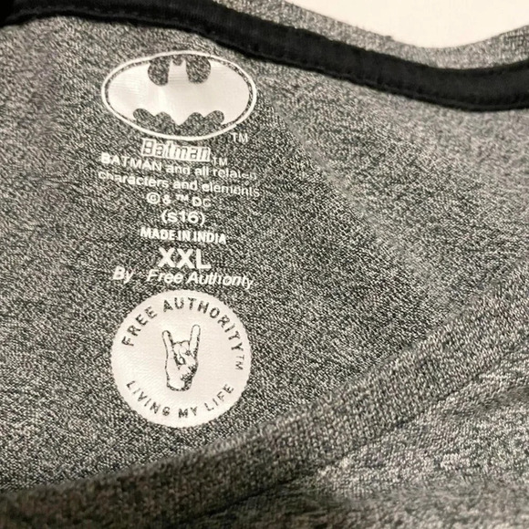 Batman Im Watching Tshirt Mens Size XXL Shirt - Picture 5 of 16